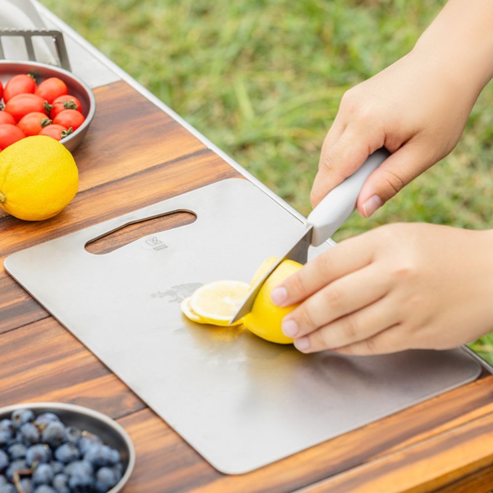 Titanium Cutting Board | لوح تقطيع تيتانيوم